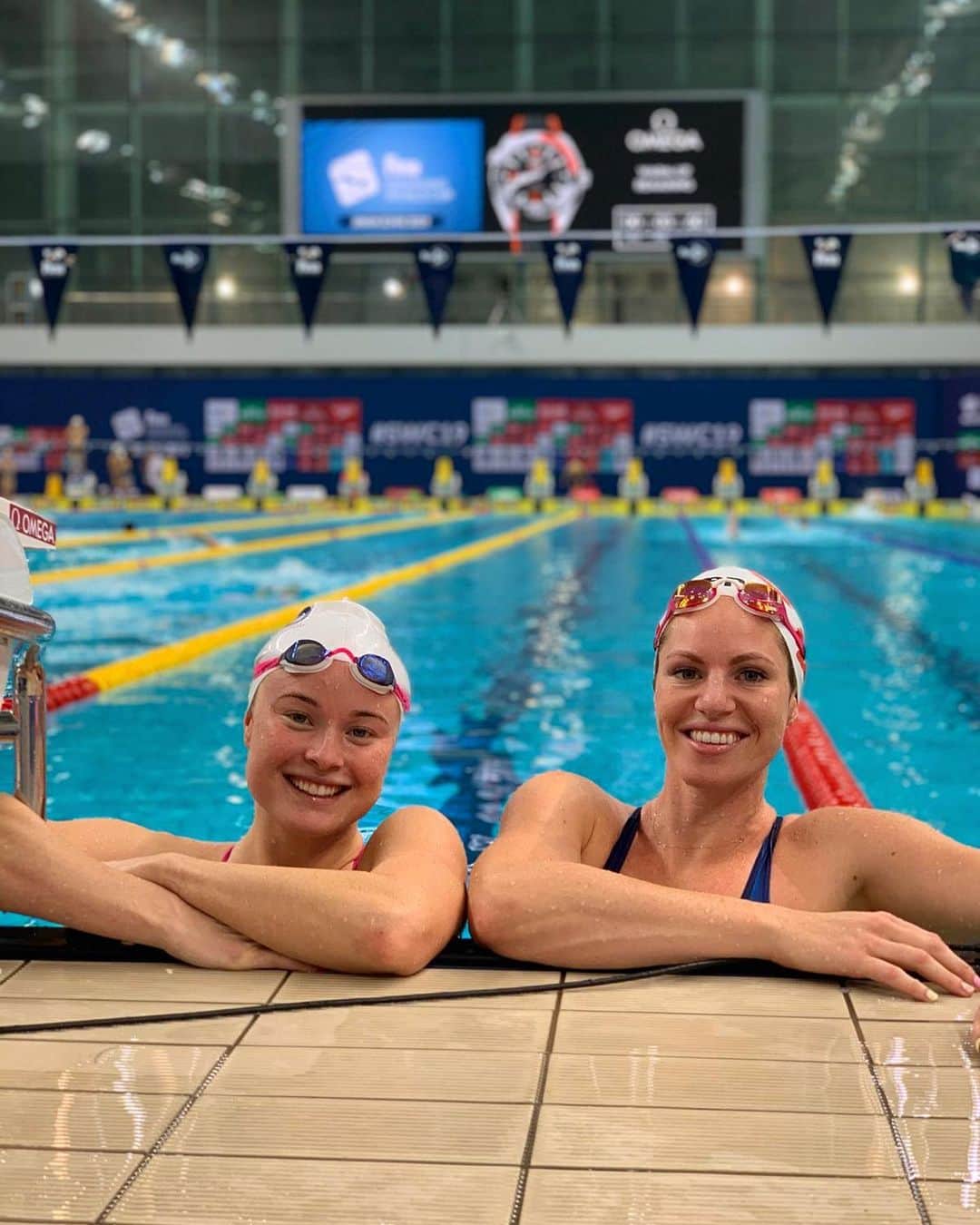 エミリー・シーボームのインスタグラム：「Double trouble here in Jinan!  Ready for the last night of racing before jetting to stop 3 in this cluster!  #china #swimming #travel #water #athlete #girlpower #swc19」