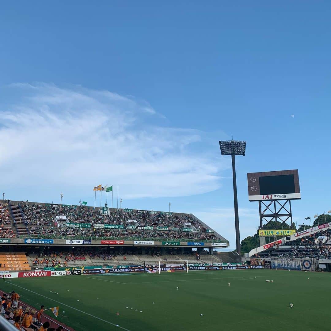 小椿希美のインスタグラム：「・ 久しぶりの日本平のスタジアム✨ 松本山雅の応援遠征です⚽️ 今日は、1人サッカー観戦☺️ 勝ちますように！！！ ・ #サッカー観戦#jリーグ#j1 #松本山雅#清水エスパルス#静岡 #アイスタ#日本平」