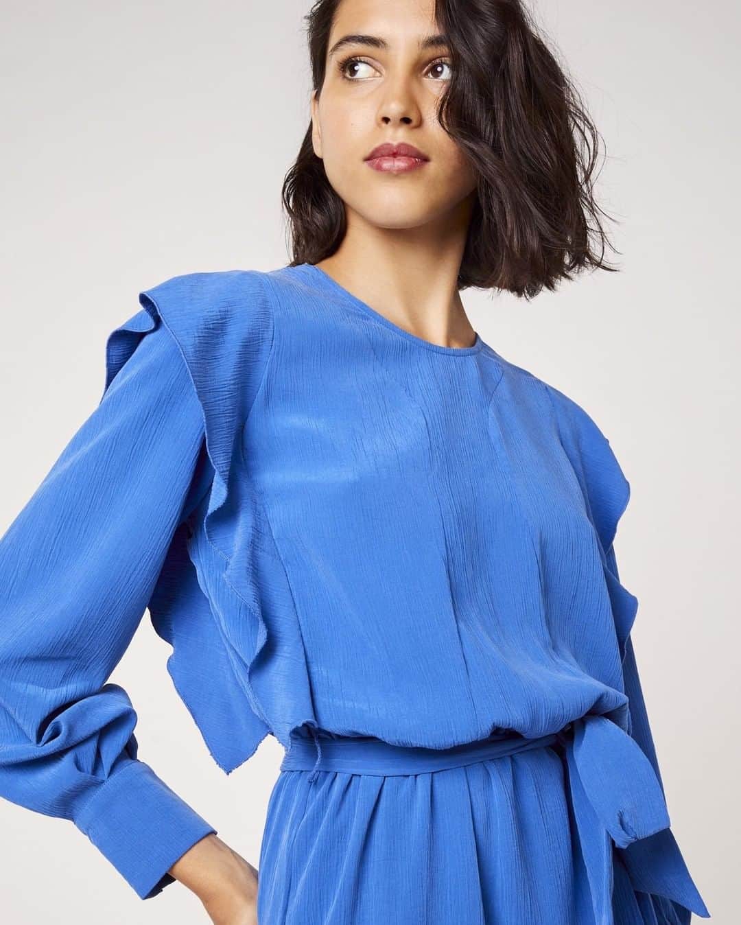 クーカイのインスタグラム：「Couleur : Bleu électrique Nom : Cupra Faite pour : Vous #kookaiette #kookai #kookaiFW19 #fashion #ootd #dress」