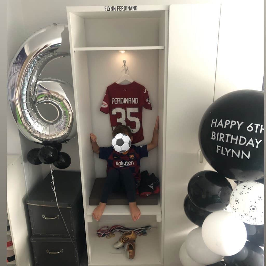 アントン・ファーディナンドさんのインスタグラム写真 - (アントン・ファーディナンドInstagram)「HAPPY 6TH BIRTHDAY to our son Flynn wow ur 6... it feels like yesterday me and mummy were getting ready to welcome you into this world! As a young man I often had dreams of having a son and everything I dreamt about u have been loving caring well mannered a mini me I can say you have made my dreams come true son we love you so much xx」8月10日 18時13分 - anton_ferdinand5