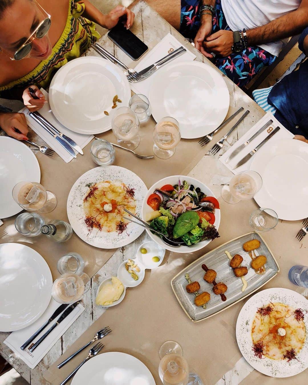 福田萌子さんのインスタグラム写真 - (福田萌子Instagram)「There is no border between lunch, aperitivo and dinner 😜✨ #vacationstyle」8月10日 18時05分 - moekofukuda
