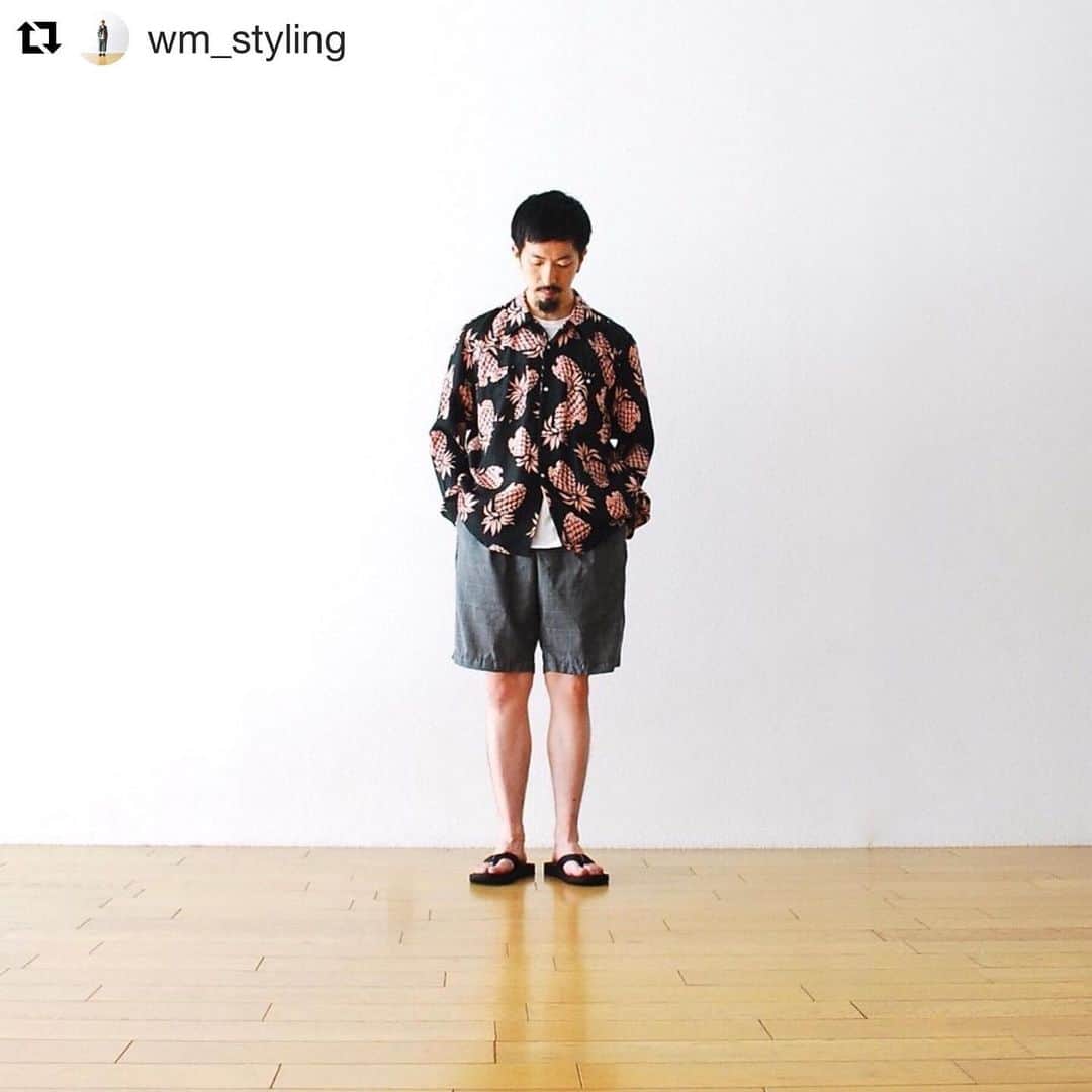 wonder_mountain_irieさんのインスタグラム写真 - (wonder_mountain_irieInstagram)「#Repost @wm_styling with @get_repost ・・・ ［#19SS_WM_styling.］ _ styling.(height 174cm weight 60kg) shirts→ #Needles ￥33,480- shorts→ #EngineeredGarments ￥39,960- sandal → #THENORTHFACE ￥6,264- _ 〈online store / @digital_mountain〉 → http://www.digital-mountain.net _ 【オンラインストア#DigitalMountain へのご注文】 *24時間受付 *15時までのご注文で即日発送 *1万円以上ご購入で送料無料 tel：084-973-8204 _ We can send your order overseas. Accepted payment method is by PayPal or credit card only. (AMEX is not accepted)  Ordering procedure details can be found here. >>http://www.digital-mountain.net/html/page56.html _ 本店：@Wonder_Mountain_irie 系列店：@hacbywondermountain (#japan #hiroshima #日本 #広島 #福山) _」8月10日 18時48分 - wonder_mountain_