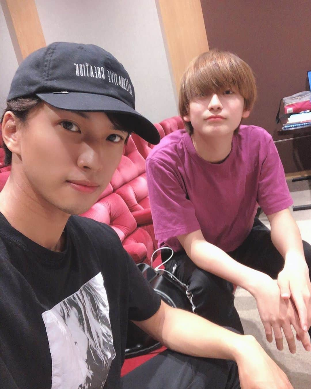 岡田龍太郎さんのインスタグラム写真 - (岡田龍太郎Instagram)「Hello everybody we’re after recording now.」8月10日 19時10分 - ryutarookada_official