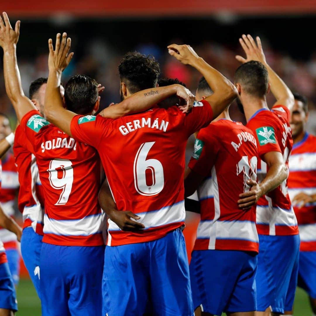 ロベルト・ソルダードのインスタグラム：「Se acabó la pretemporada! Ahora empieza lo bueno, lo de verdad. Empieza un camino largo y bonito, donde tendremos que dar el 110% todos juntos. #vamosmigranada #eternalucha」