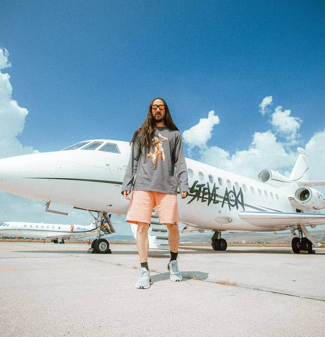 スティーヴ・アオキさんのインスタグラム写真 - (スティーヴ・アオキInstagram)「Next stop 🛩 Tenerife #aokijet」8月10日 19時32分 - steveaoki