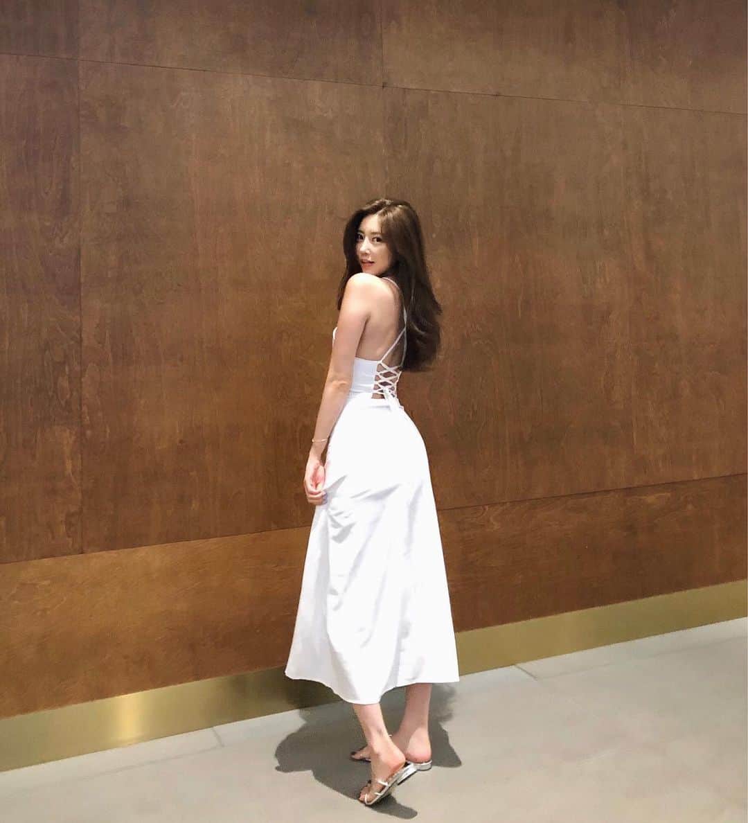 Choi Somiさんのインスタグラム写真 - (Choi SomiInstagram)「⠀⠀⠀⠀⠀ #글랜더 #glander  솔직히 한 번 더 입고 싶어」8月10日 20時15分 - cxxsomi