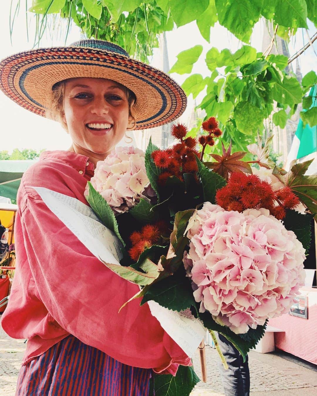 STIL IN BERLINのインスタグラム：「Lovely time at the market with the always exceptionally well dressed @isabellpauline」