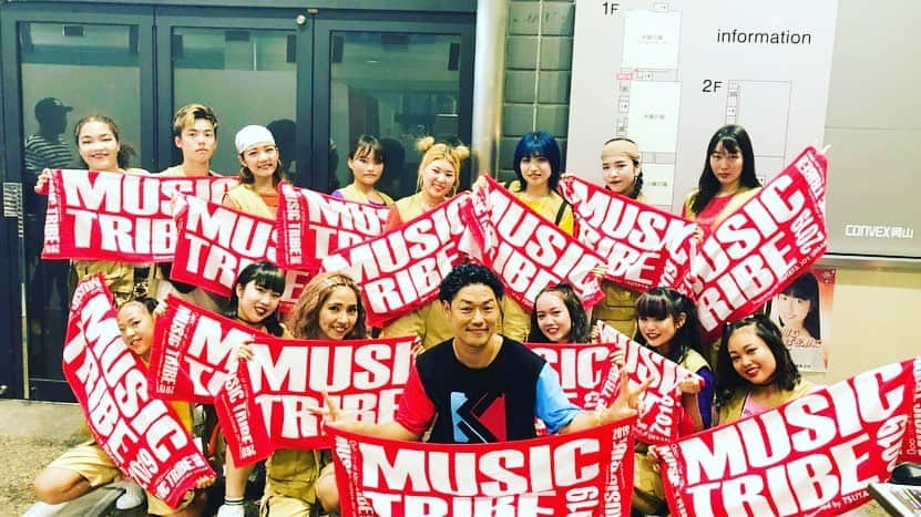 寿君さんのインスタグラム写真 - (寿君Instagram)「#MUSICTRIBE2019 に初出演させてもらいました‼️ 皆んなが一緒に盛り上がってくれて最高のLIVEになりました🕺✨ ありがとう岡山🙏また必ず🔥🔥 -SET LIST- #SEASON_IN_SUMMER_Remix #ラバサマ #あー夏休み  Back DJ： @b_buster_inkyo Back Dancer： @kahonnaaaaa Numbers」8月10日 20時13分 - kotobuki_kun_1048