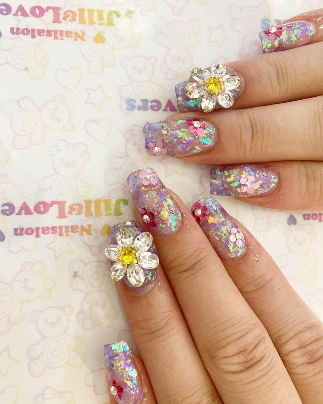 mamijinguさんのインスタグラム写真 - (mamijinguInstagram)「@alisaueno  ありちゃんのオソロイ🌼🌼🌼 大人気✨  #jillandlovers #nail #nailart #paragel #gelneil#gel #ネイル #ネイルアート #me #look #love #かわいい」8月7日 0時36分 - mamijingu