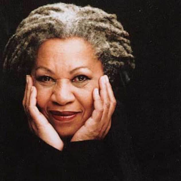 サラ・ウェイン・キャリーズさんのインスタグラム写真 - (サラ・ウェイン・キャリーズInstagram)「Beloved is still my favorite book of all time. thank you, Toni Morrison, for the brilliance and power you brought to this life.  rip」8月7日 0時13分 - sarahwaynecallies