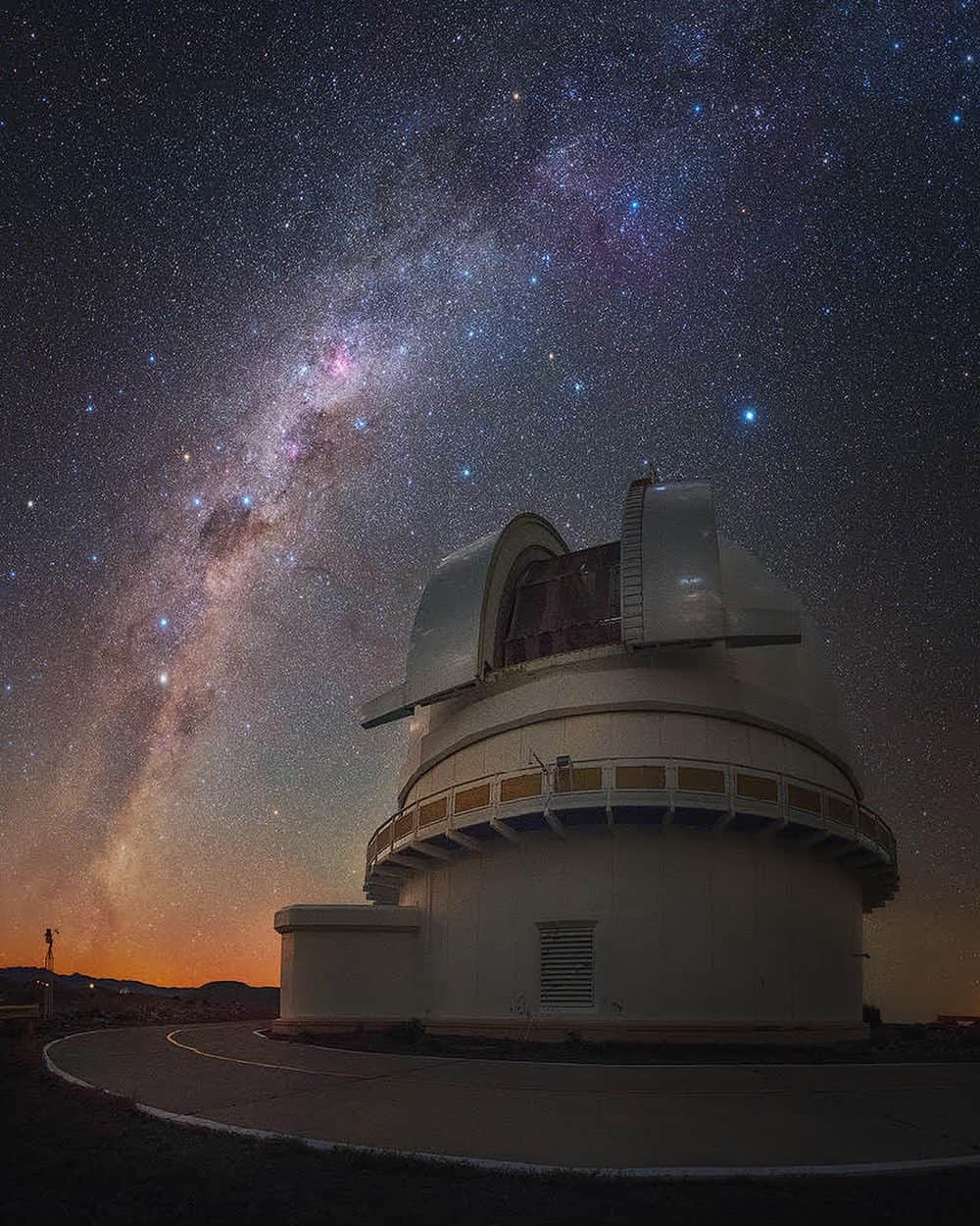 TED Talksのインスタグラム：「This is the du Pont, a two-and-a-half meter telescope at the Las Campanas Observatory in Chile. It’s one of two big telescopes that are being used by the Sloan Digital Sky Survey (SDSS) to image millions of stars, black holes and galaxies in unprecedented detail. The SDSS is led by astrophysicist Juna Kollmeier, and she’s on a mission to create the most detailed 3D maps of the universe ever made. Learn how you can get involved and help explore the cosmos at go.ted.com/junakollmeier.  Photo courtesy of Juna Kollmeier」