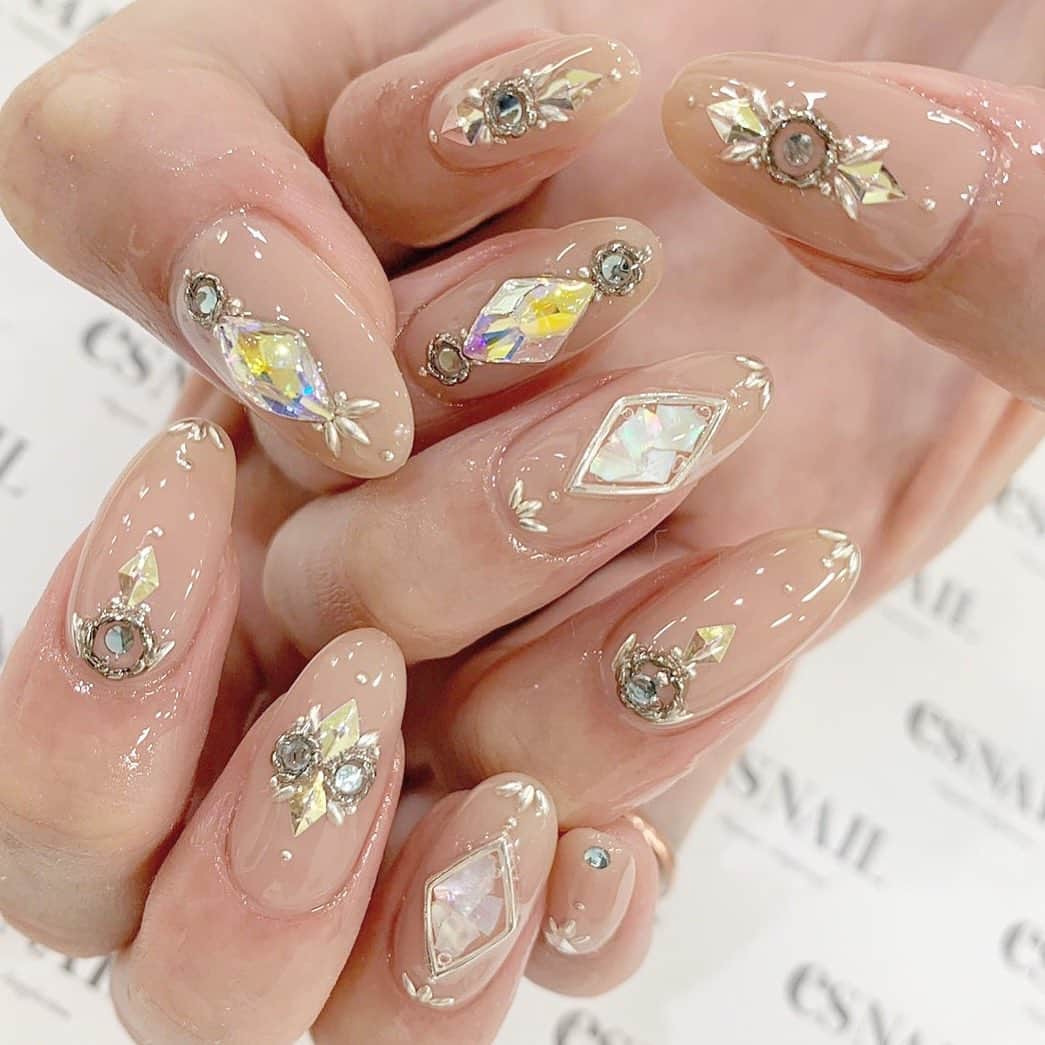 esNAILさんのインスタグラム写真 - (esNAILInstagram)「#nail#nails#nailart#naildesign#esnail#esnail_shibuya#gelnail#ネイル#エスネイル#ジェルネイル#esネイル#ネイルデザイン#美甲#tokyo#shibuya#newnail#渋谷店#新宿店#吉祥寺店#大宮店#名古屋店#大阪店#福岡店 @esnail_la」8月7日 0時19分 - esnail_japan