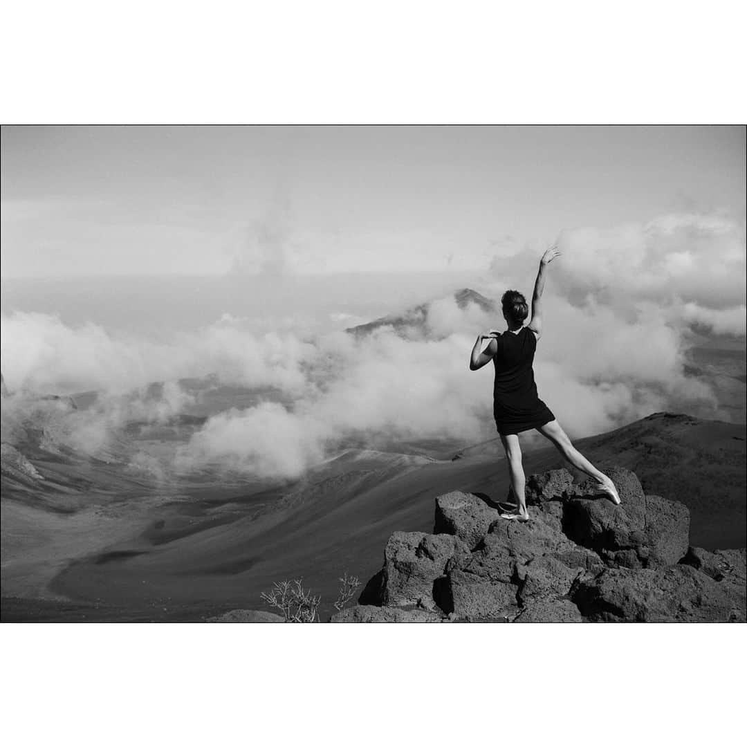 ballerina projectさんのインスタグラム写真 - (ballerina projectInstagram)「Here is a collection of images from Maui and the Big Island. During the creation of these images we experienced many beautiful sunrises and sunsets. #ballerinas - @zarstah & @cassiepearlt #maui #bigisland #hawaii #haleakala #sunrise #sunset #ballet #dance #zarinastahnke #cassietrenary #ballerinaproject #ballerinaproject_  The Ballerina Project book is now available for pre-order on Amazon. Link is located in our Instagram profile. #ballerinaprojectbook」8月7日 0時22分 - ballerinaproject_