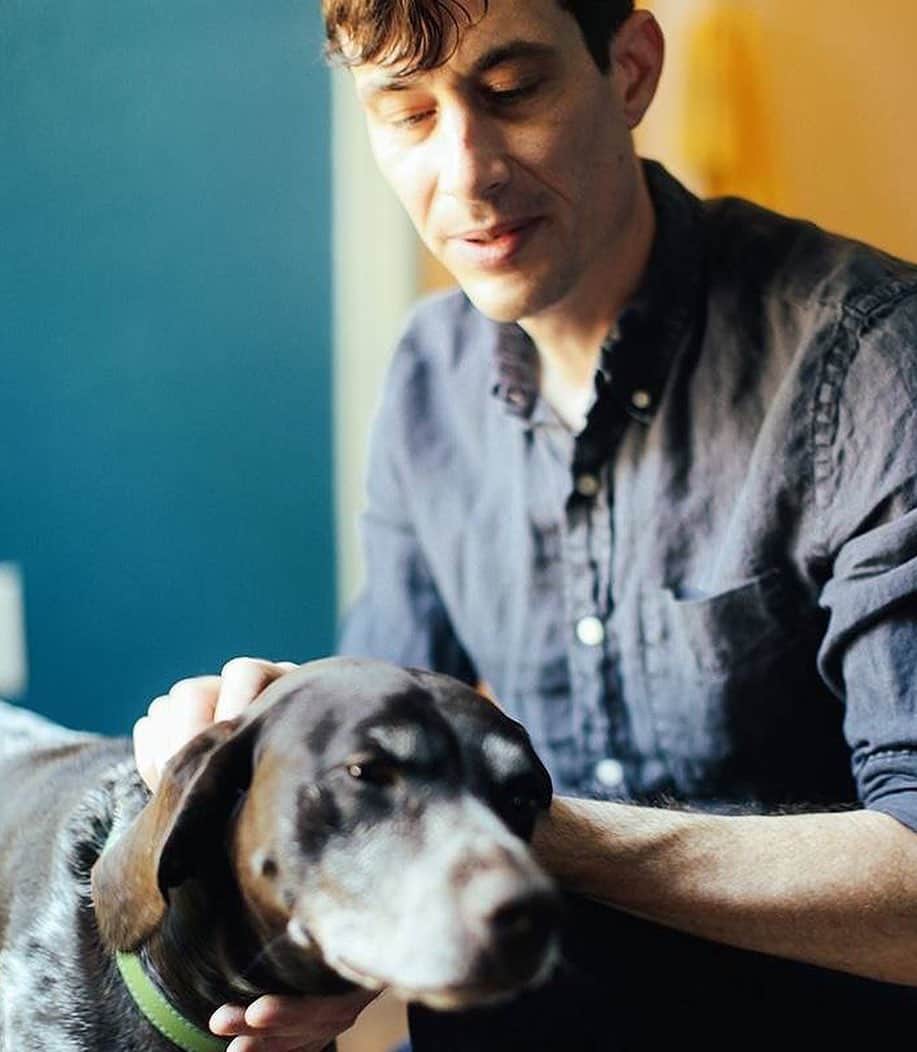 ジェーン・アルドリッジさんのインスタグラム写真 - (ジェーン・アルドリッジInstagram)「This bag is one of the most touching and special gifts I have ever recieved. We lost our beloved dog Stella three months ago and were just devastated. I was so touched when @catto.catto reached out during our time of grief to offer to make us a special hand painted commemorative bag in Stella’s memory. You can see the beautiful result here. We are so deeply grateful to have this beautiful memento of Stella, it makes it feel like a piece of her is still here with us. To Efsun from @artofcatto thank you from the bottom of our hearts. This bag means the world to me and Jeff. ❤️❤️❤️」8月7日 0時26分 - seaofshoes
