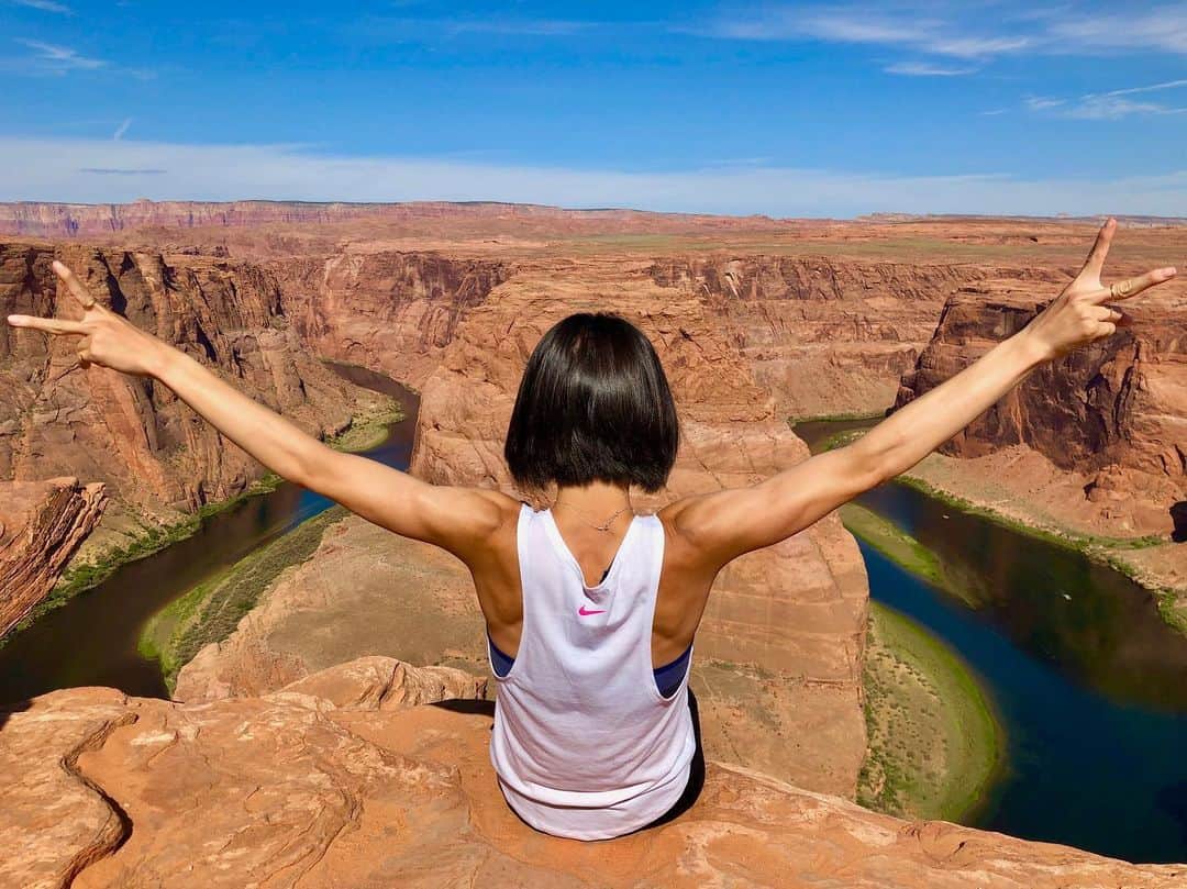 松田瑞生のインスタグラム：「＊ Good✌︎('ω'✌︎ )♡♡♡ #arizona  #horseshoebend  #beautiful」