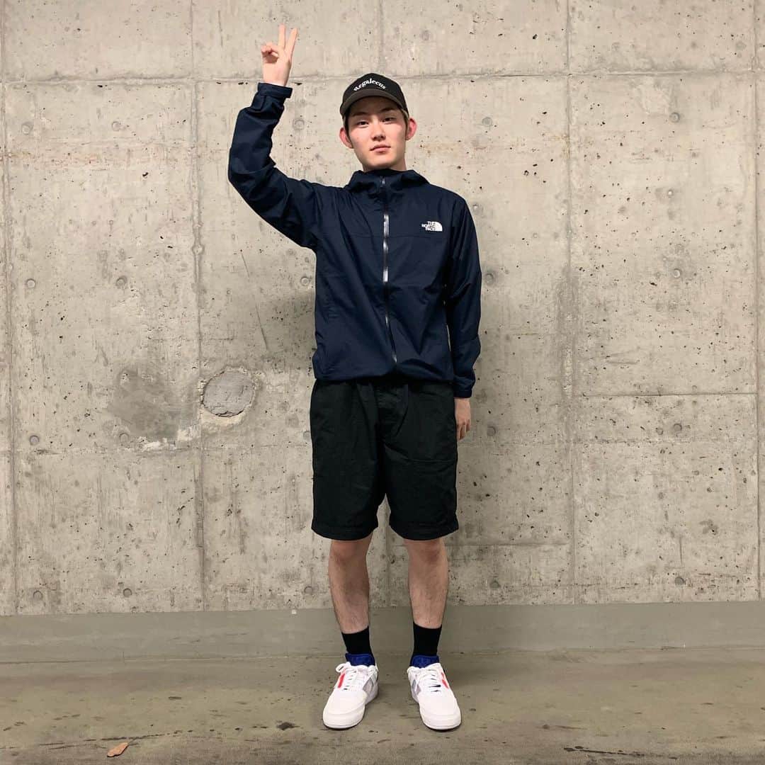 のインスタグラム：「. 🔻MENS🔻 【staff styling 木下】 . BEAMS公式サイトにて スタッフスタイリングを更新しております！ トップ画面URLからご覧ください。 . オンラインショップの商品ページより、試着申し込みが可能です。お気軽にお申し込みくださいませ。 . ☎️078-335-2720 . #beams#bprbeams#beamsplus#beamsboy#raybeams#beamst#mensfashion#menswear#mensstyle#instastyle#instafashion#instagood#outfit#outfitoftheday#fashion#ootd#beamskobe#nike」