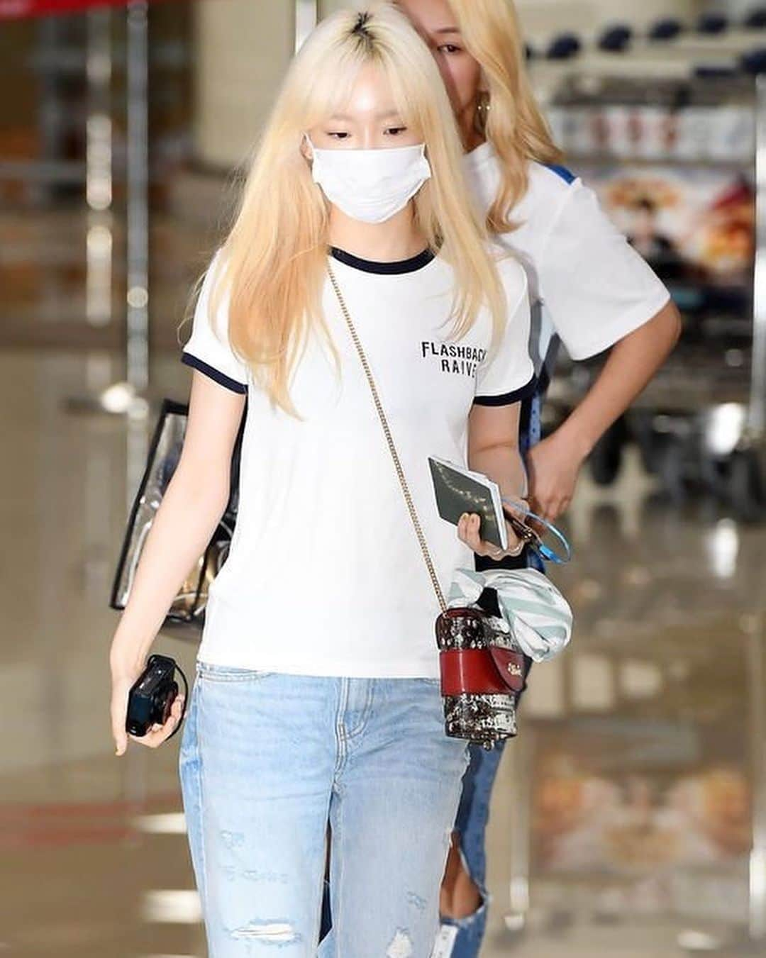 TAEYEONさんのインスタグラム写真 - (TAEYEONInstagram)「@taeyeon_ss 190806 Taeyeon at GMP Airport #GirlsGeneration 💜 #Taeyeon 💜 #tiffany #sunny #yoona #seohyun #sooyoung #yuri #hyoyeon #taeny #snsd #gg #태연  #tysone #snsd #sone #soshi #แทยอน #taeny #taetiseo #girlgeneration #소녀시대  #AlwaysWithSNSD #태써티율효셩융서 #zero 🐶」8月6日 15時48分 - taeyeondaisy