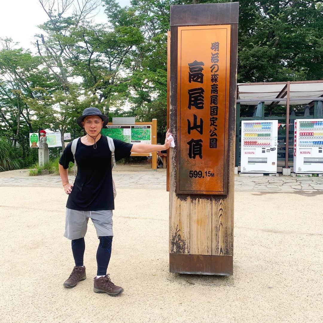 野村良平さんのインスタグラム写真 - (野村良平Instagram)「頂上なう リフトを使わず 1号路→2号路→4号路の道順でしたが1号路勾配がヤバすぎ 殺しにかかって来た  くだります」8月6日 15時50分 - nomura_ryohei