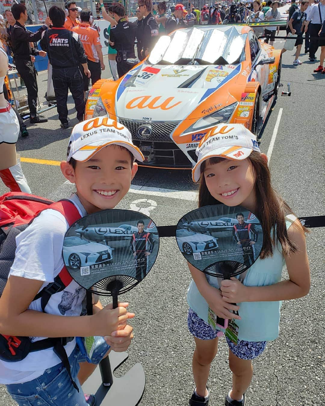 佐藤純さんのインスタグラム写真 - (佐藤純Instagram)「土日は、富士スピードウェイへ🏁  FUJI  GT  500MILE  LACE 🏎️ 息子、今回もトイレも行かず、4時間ずっと観てた(笑)  ほんと大好き🏁❤ 将来の夢は、レーサー‼️ 憧れの選手や監督さんに会えて、子供達の目がキラキラしてた😊  親子で共通の趣味✨モータースポーツ観戦！  暑かったけど、楽しかった😆  #supergt  #fujispeedway  #スーパーgt #富士スピードウェイ #fujigt500milerace #race  #伊藤大輔 監督 #ロニークインタレッリ 選手 #平手晃平 選手 #フレデリックマコヴィッキ 選手 #横溝直輝 選手 #ママ#ママモデル#モデル #mama #mamamodel #model」8月6日 15時57分 - junsatoidea