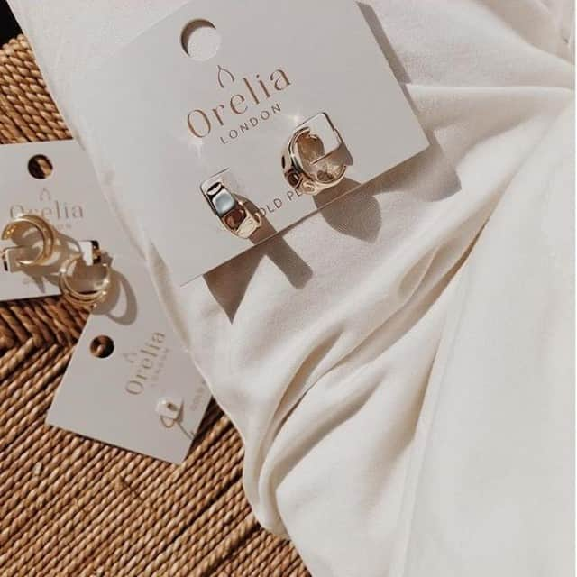 オレリアさんのインスタグラム写真 - (オレリアInstagram)「It's a Hammered Hoops kind of day. With a gorgeous, textured hammered effect that adds a rugged edge to the classic Gold hoop shape, these earrings take your everyday staple hoops to the next level!✨⁠ ⁠ #oreliajewelery #oreliaaccessories #hammeredhoops #goldhoops」8月6日 17時05分 - oreliajewellery