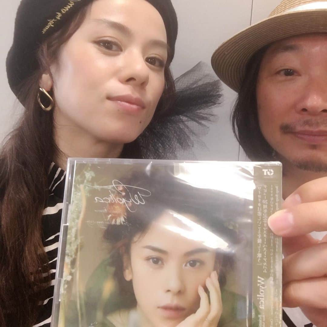 azumiのインスタグラム：「本日店着日ーーー！ ついについにワイヨリカ20周年記念ベストアルバム『Beautiful Surprise ~Best Selection 1999-2019~』リリースですーー！私たちとファンの皆さん、関わってくれたすべての方々と創り上げた20年の証です。どうぞお手にとってくださいませ。アルバムを提げてライブもあります。8/18東京 8/31大阪です。懐かしの曲思い出の曲、聴きに来てね！ @wyolica1999  #wyolica #ワイヨリカ #beautifulsurprise」