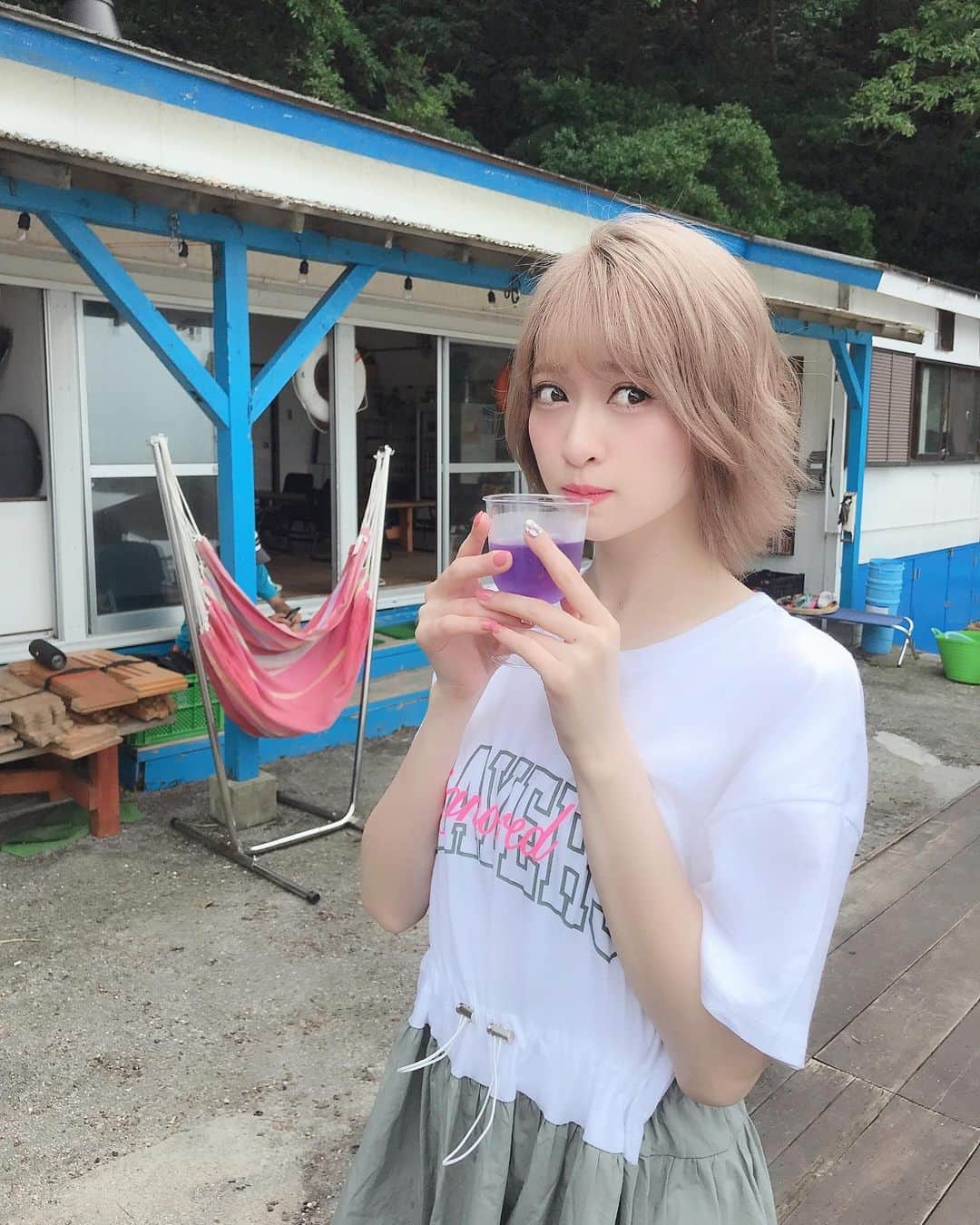 新部宏美さんのインスタグラム写真 - (新部宏美Instagram)「BBQの日のコーデは 👗… #narsis 👜… #chanelbag * 一枚でらくちん♪ 切り返しも付いてるからスタイルアップしてくれるワンピース🥰 * * * #ootd#fashion#いつコ#コーデ#リュック女子#リュックコーデ#ワンピースコーデ#ワンピ#三崎」8月6日 17時07分 - piromin_1202