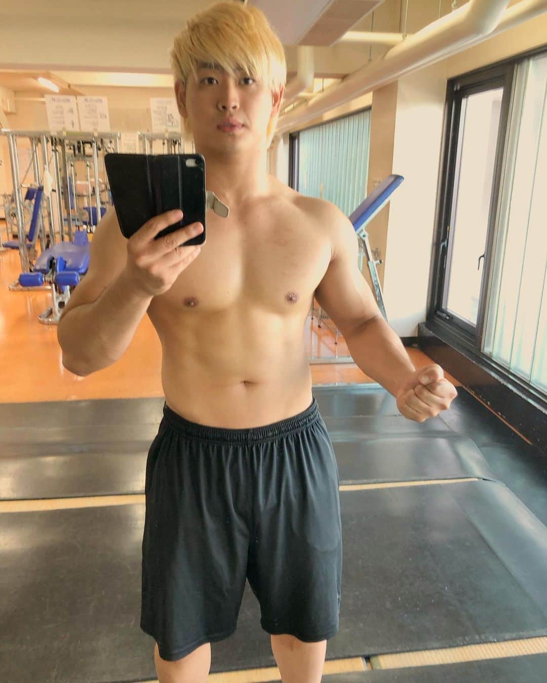 のインスタグラム：「ムキッ💪🏻 #noah_ghc #筋肉 #筋肉男子 #ウエイトトレーニング #肉体 #プロレス #プロレスラー #清宮海斗 #プロレスリングノア」