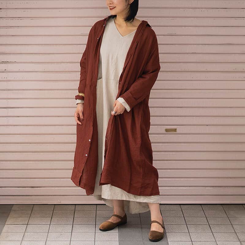 ハリウッドランチマーケットさんのインスタグラム写真 - (ハリウッドランチマーケットInstagram)「﻿ 【Ichi Antiquites】NEW ARRIVALS﻿ @toll_free_official にイチ アンティークスのアイテムが入荷しました。﻿ ﻿ ●ITARY LINEN ONE PIECE (700078948)﻿ size：ONE﻿ color：BROWN﻿ ￥19,000+TAX ﻿ ﻿ ●LINEN ONE PIECE (700073707)﻿ size：ONE﻿ color：NATURAL﻿ ￥16,000+TAX ﻿ ﻿ お取り置き・通信販売も承っておりますので、お電話にてお気軽にお問合せ下さい。 ﻿ TEL：03-3715-9278（TOLL FREE）﻿ ﻿ #ichiantiquites #antiquites #tollfree #トールフリー #hollywoodranchmarket #ハリウッドランチマーケット #blueblue #ブルーブルー #seilin #聖林公司」8月6日 18時05分 - seilin_official