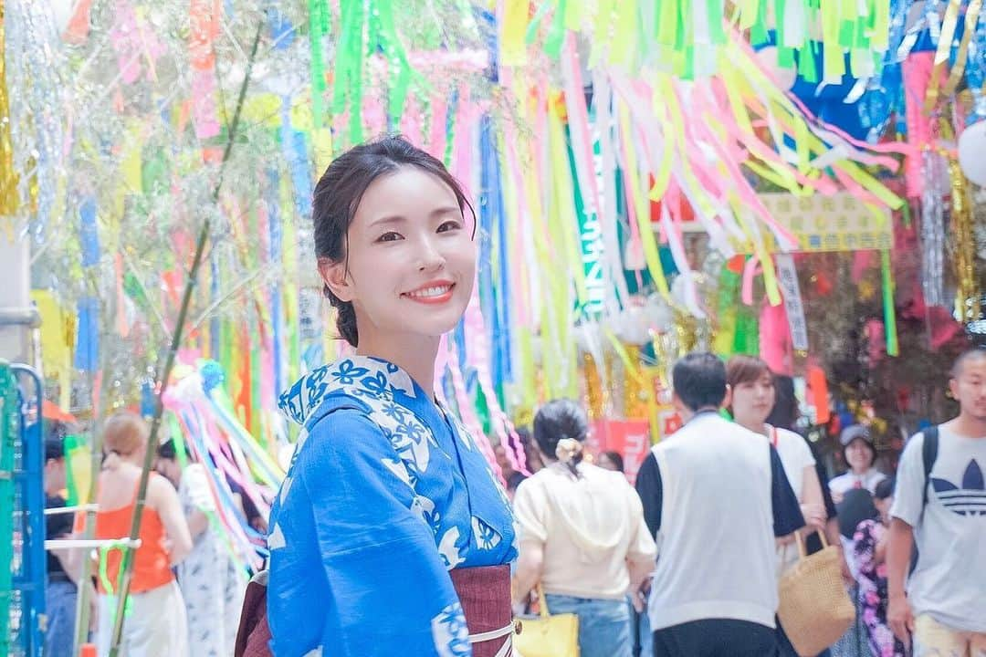 児玉アメリア彩さんのインスタグラム写真 - (児玉アメリア彩Instagram)「やっぱり本染めの浴衣は写真の色映えするところが好き。 . 📸 : @saya_emori . . . . . . . . #竺仙 #竺仙浴衣 #本染め #注染 #注染浴衣 #注染染め #tokyo #selfie #portrait  #misssake #selca #japanesegirls #japanesemodels #japanesestyle #japanesefood #kimono #yukata #kimonogirls #cute #諏訪の国公式アンバサダー #児玉アメリア彩 #ミス日本酒 #着物 #和服女子 #着物女子 #バイリンガル女子 #和装 #浴衣 #お祭り #阿佐ヶ谷七夕祭り」8月6日 18時15分 - aya_amelia_kodama