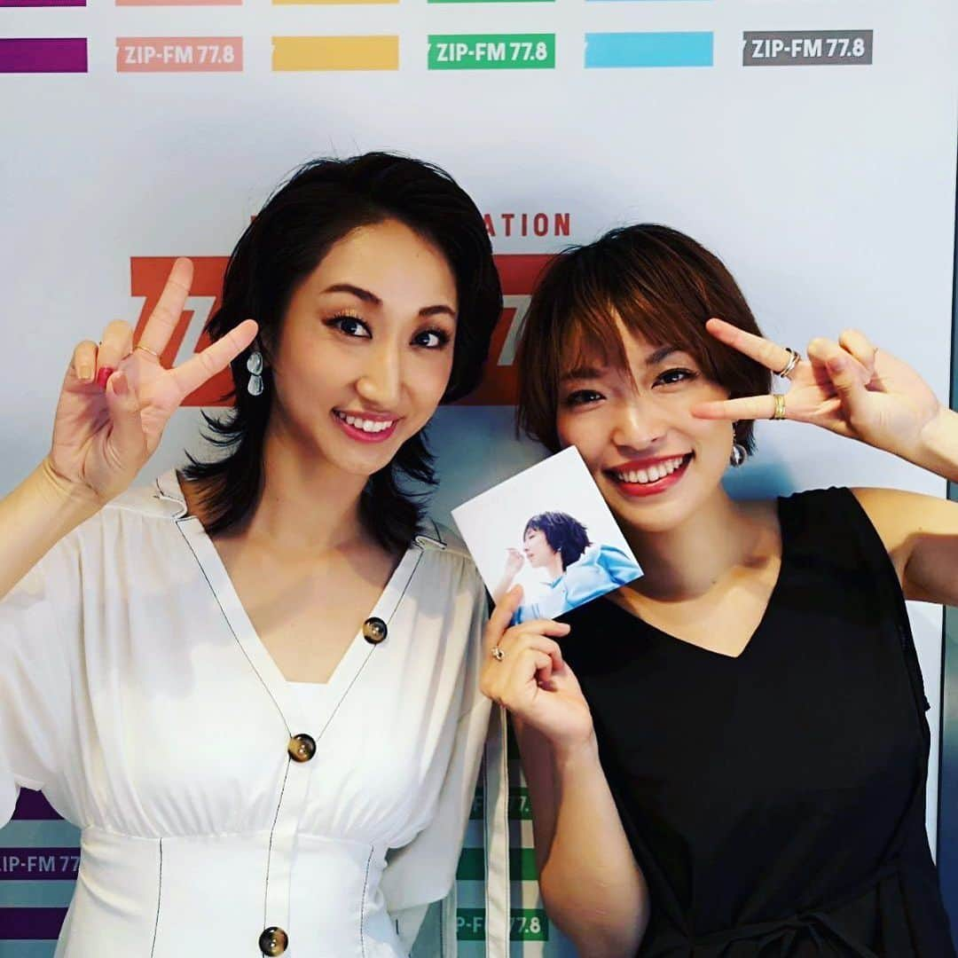 Ms.OOJAさんのインスタグラム写真 - (Ms.OOJAInstagram)「みさっちゃんとのZIP FM ビートニックジャンクション！楽しかった！ . フラゲ報告嬉しいよー！ アルバム「SHINE」みんなの元に届けーー✨✨✨ . . #msooja #SHINE #名古屋キャンペーン」8月6日 18時14分 - msoojafaith