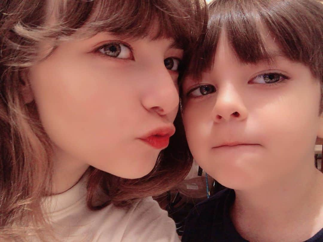 嵐莉菜さんのインスタグラム写真 - (嵐莉菜Instagram)「sooooo cute(  ˊᵕˋ )🧡 #弟 #リオン #brother  #love」8月6日 18時19分 - lina_arashi