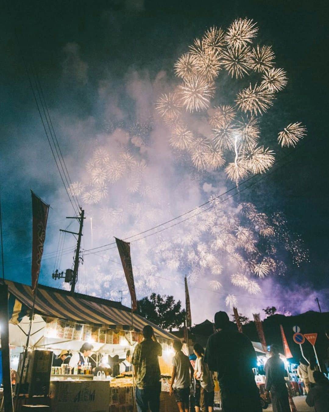 のインスタグラム：「・ ・ ヤキソバ美味しかった🎆 ・ ◉sty830のLIGHTROOMプリセット◉ https://www.curbon.jp/products/sty830presets ・ ・ #vsco#ig_photooftheday#igersjp#igmasters#ink361#exklusive_shot#thecoolmagazine#FreedomThinkers#Visuals4All#igersoftheday_#reco_ig#webstapick#huntgram#vzcomood#thecreatorclass#artofvisuals#indies_gram#hueart_life#ppschool#exploretocreate#as_archive  #tokyocameraclub #nat_archive #good_portraits_world #pics_jp #igers  #instagram #instagramjapan」
