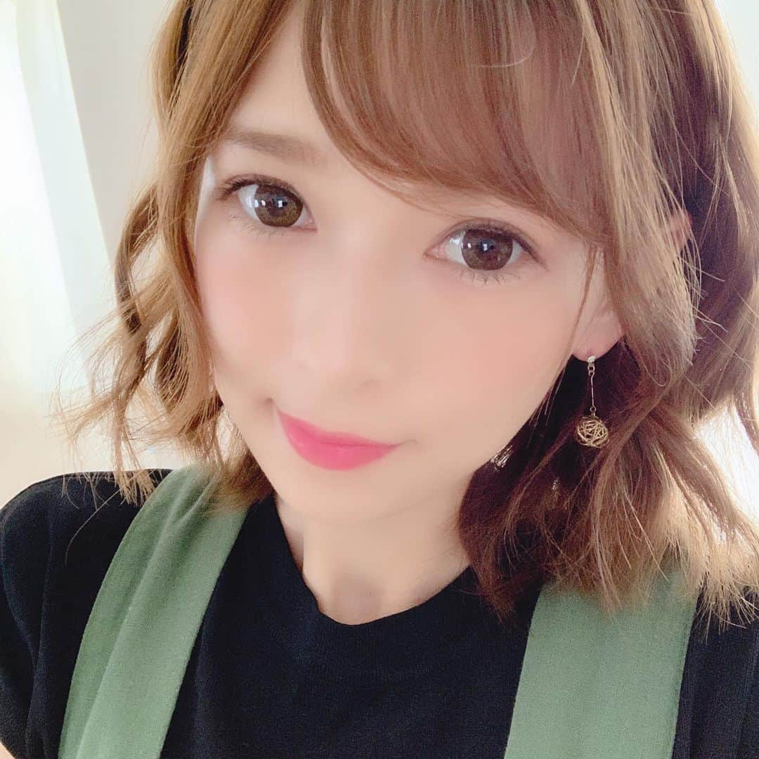 町田亜里香さんのインスタグラム写真 - (町田亜里香Instagram)「今まではなんとなーくの 仕事をしてきて それなりに不自由なく稼げて でもふと、これでいいのか？？って 任せられる子がいる今。 私はもう興味があったことに チャレンジしてもいいんではないか？ と、考える今日この頃。 . . #ママ #ワーママ #わーママ #まま  #仕事 #悩み #お仕事 #興味」8月6日 18時50分 - ari_gram_111