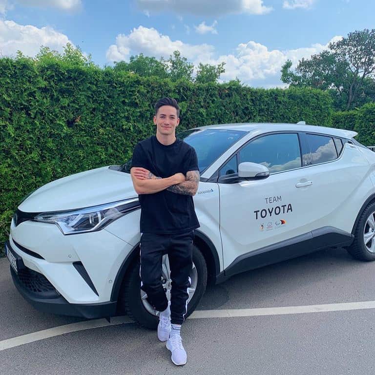 マゼル・ニューエンのインスタグラム：「Made it back safely to Stuttgart. If you followed @toyota_de IG story, then you saw how #teamtoyota_de rooted for me during the AA final!🤸🏽‍♂️ Best team ever!🔥 #nichtsistunmöglich #toyota #team #diefinalsberlin2019 #aa #gymnastics #bestteam #themarcelnguyen」