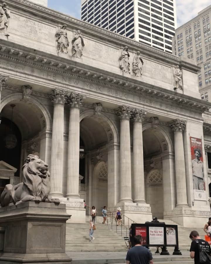 Warby Parkerのインスタグラム：「Surprise: our Fall 2019 frames are out today! 🤩 To debut the collection, we took our newest styles to the the @nypl's iconic Stephen A. Schwartzman building—a landmark that has always been special to us. (Fun fact: Our company name was born from two Jack Kerouac characters, Warby Pepper and Zagg Parker, which we found inside his unpublished journals housed at the @nypl's Berg Collection.) 📖🤓 Head to our story to leaf through the new frames and learn more about the @nypl!」