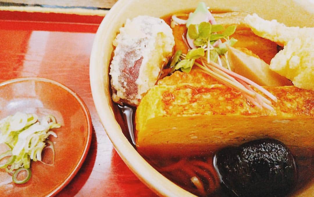 桑原麻美さんのインスタグラム写真 - (桑原麻美Instagram)「#話し方グループレッスン は、 バージョンアップ を重ねて 4期目を行なっています。  今日が4回目のレッスン。 明らかに受講生様たちの 声が変わり、感動、感激。  やはり2か月で変わる！  今日は新たな試みの ご相談もしつつ、 レッスン後は受講生様と #蕎麦→#デザート へ♪  お盆明けが最終レッスン。 #ラストスパート です！ ・・・・・・・・ アナウンサーが教える 声と話し方のメルマガ  登録はプロフィールから♡ @asami_kuwabara  #アナウンサー#フリーアナウンサー#司会者#話し方講師#話し方レッスン名古屋」8月6日 19時29分 - asami_kuwabara