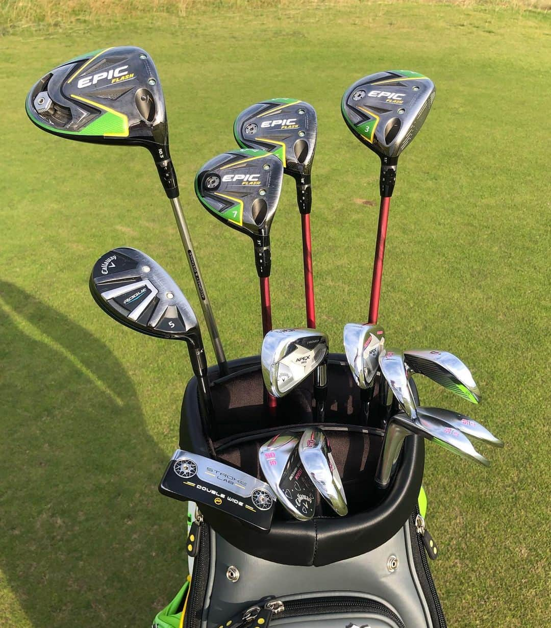 モーガン・プレッセルさんのインスタグラム写真 - (モーガン・プレッセルInstagram)「I have gotten a lot of requests for a what’s in the bag post - so here are the @callawaygolf clubs I had in play at the #AIGWBO. The Epic Flash ⚡️ is maybe my favorite club I’ve ever hit, and my accuracy off the tee has improved dramatically since I put it in play earlier this year. The @odysseygolf Stroke Lab putter helped me make a ton of putts coming down the stretch. And the Chrome Soft Truvis ball gives me great distance control on approach shots into the green and in my short game. Here’s the full run down: Epic Flash Driver - 10.5 set N -1 - Graphite Design Tour AD S Epic Flash 3 wood - fujikura speeder  Epic Flash 5 wood - fujikura speeder  Epic Flash 7 wood - fujikura speeder Rogue 5 hybrid - Graphite Design Tour AD Apex Pro irons 6-PW - NS Pro 950R Mack Daddy Forged wedges - 50, 56 (actual 55), and 60 - NS Pro 950R Chrome Soft ** Truvis . If you have a question on my equipment please ask below! . . #sponsored #witb #golf #lpga #teamcallaway #callawaygolf」8月6日 19時36分 - mpressel