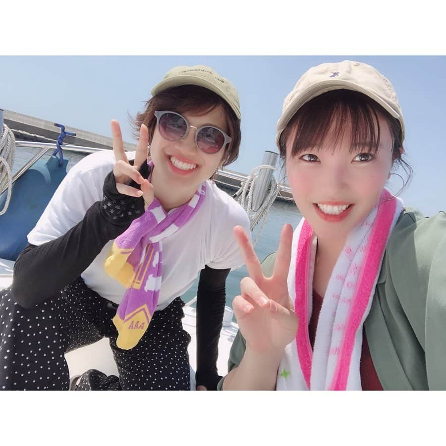 小池杏菜のインスタグラム：「今日はBBQ🍖 船も凄く楽しかった〜 みゆさんの叫び声相変わらず👏  優しい方達ばかりで 感謝しかないです🙇🏻‍♀️ ありがとうございました😽  みゆさんとサングラス 全く一緒だった🙄」