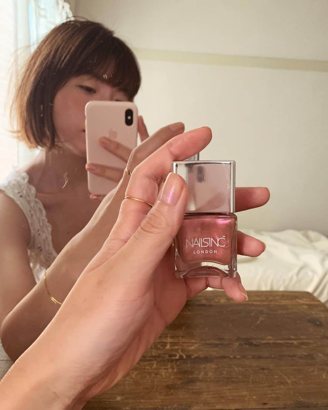 まつだみらいさんのインスタグラム写真 - (まつだみらいInstagram)「今朝動画で話していたネイルズインクのライブ アンド ラブ、ほんとにすっごく可愛いんです❣️✨ 1枚目は1度塗り、 2枚目は2度塗りです。 淡く塗っても可愛いし、濃くても可愛い！ 絶対綺麗に塗れるのもおすすめポイントです！ #ミラマドコスメ」8月6日 19時54分 - mira0911