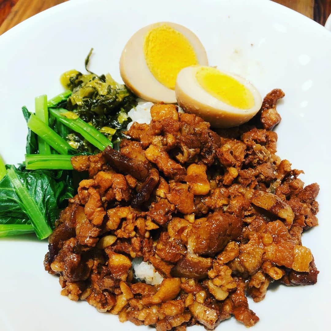 森永理科のインスタグラム：「台湾料理は現地の方が美味しいんだな！って知った。 もちろん美味しかったけど〜けど〜〜」