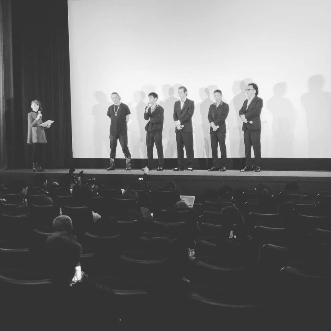 若旦那さんのインスタグラム写真 - (若旦那Instagram)「「影に抱かれて眠れ」 映画発表会が銀座の東映で行われました！ 私はとても泥臭い誰からも嫌われるヤクザ役です。 どうかこの映画を観た人は僕を嫌わないでくださいね とは言いつつ、北方謙三原作、和泉聖治監督のフィルムの頃ようなハードボイルドでとても出来の良い作品です。 映画好きな人は是非観てくださいな」8月6日 20時01分 - waka__danna