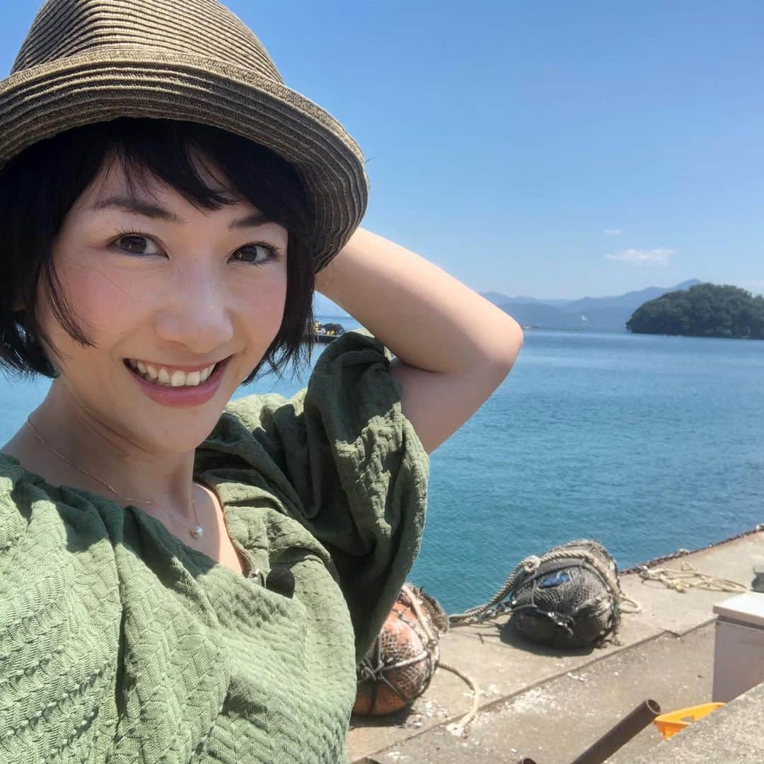 のインスタグラム：「☆ 私にとって この夏の一大イベント🎇 おおい町におじゃましての番組収録に行って来ました🐟 KBS京都にて放送になりますので 視聴エリアの皆さんは是非ご覧ください🙏✨ あの、子どもたちのヒーロー 大人気のあの方と一緒に おおい町の魅力を体感してきました🎵 ネタバレに気をつけながら😅 お知らせしていきますね🌼 #中山裕子 #圭三プロダクション #FBCアドサービス #kbs #kbs京都 #衣装協力 #co #ビアンモア #bienmore #福井市 #福井県 #おおい町 #観光スポット #japan」