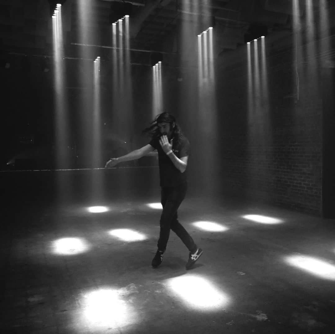 のインスタグラム：「Dancin back to NY. Thanks for the thrills. . . . . Photos @ebruyildiz Jamz with @idlesband @danabandohio @spindriftwest @heyimpauljacobs @briefcandles #wyldtimes」