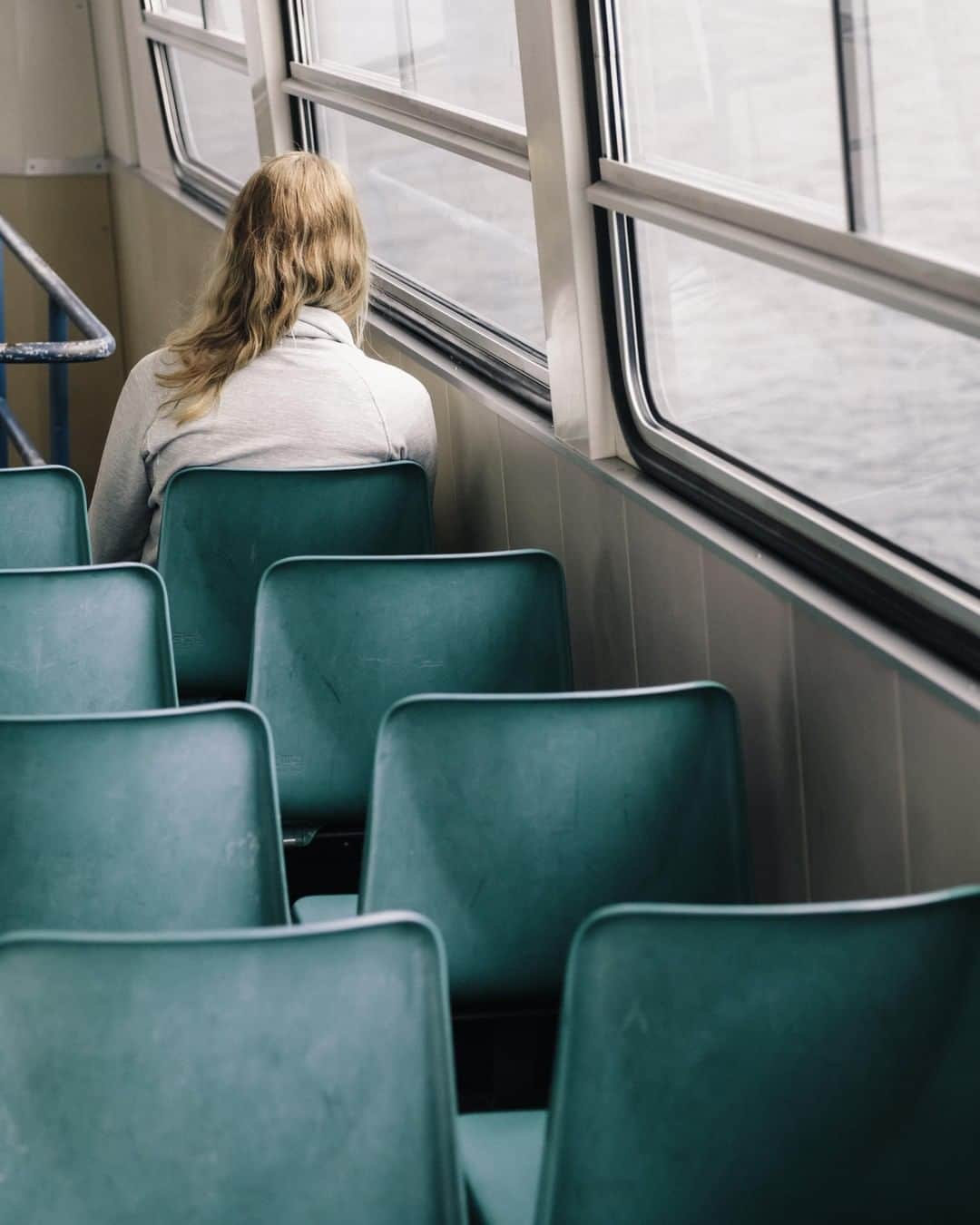 Fujifilm UKさんのインスタグラム写真 - (Fujifilm UKInstagram)「FEATURED PHOTOGRAPHER OF THE WEEK “My mum came to visit us in Italy, and she really wanted to go to Lake Como. On our ferry ride back, I captured this girl whilst she glanced away as I really liked the row of seats leading up to her.” – @zachtheleon using the FUJIFILM X-Pro2.  X-Pro2 | XF50mmF2 | F2.8 | ISO 500 | 1/1000 sec  #Fujifilm #Fujifilmx_uk #XSeries」8月6日 20時30分 - fujifilmuk