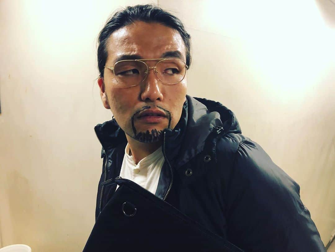 盛山晋太郎さんのインスタグラム写真 - (盛山晋太郎Instagram)「ガールズバーで未成年を働かせてるオーナー  #見た目あるある #風営法を違反しまくってる男 #闇スロ、オンラインカジノも噛んでる #捕まって報道で出る写真 #ガールズバー #ならず者 #悪人 #犯罪者 #宗右衛門町」8月6日 20時47分 - morishimc