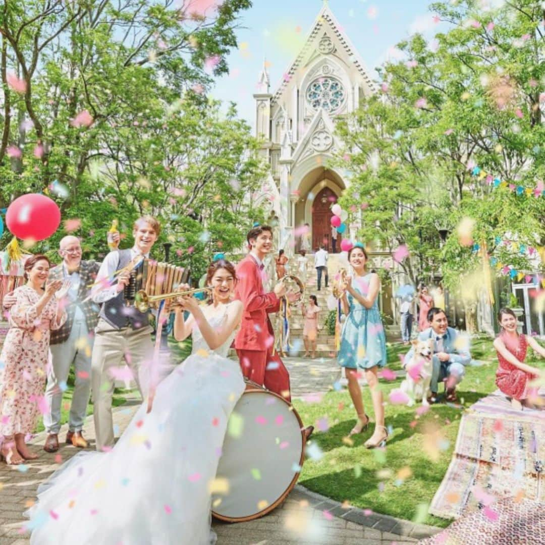 森本奈緒さんのインスタグラム写真 - (森本奈緒Instagram)「セントグレース大聖堂the garden🕊 チャペルのステンドグラスは本当に綺麗だったな🥺 #セントグレース名古屋#bestbridal #HP#ゼクシィ #naowhm」8月6日 20時55分 - naomorimoto