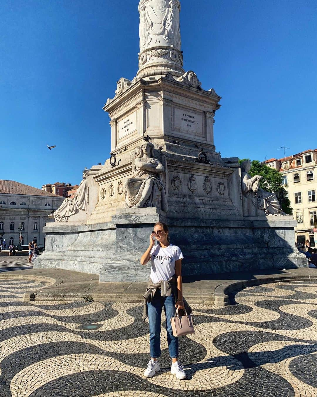 マリナ・デュランダさんのインスタグラム写真 - (マリナ・デュランダInstagram)「Did you know ❓ Portuguese pavement is a traditional-style pavement used for many pedestrian areas in Portugal. It consists of small flat pieces of stones arranged in a pattern or image, like a mosaic. It can also be found in Olivença (a disputed territory administered by Spain) and throughout former Portuguese colonies, such as Brazil and Macau.」8月6日 20時56分 - dmarishka