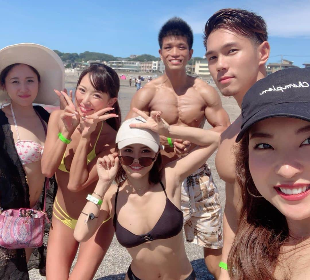 さーたんさんのインスタグラム写真 - (さーたんInstagram)「* * * 前橋組in由比ヶ浜🏖☀️ * ずーっと前から約束してた皆で海💪🏻💪🏿💪🏾💪🏼💪🏿💪🏾 たのしすぎた🤩 ほんま1人1人個性強めで毎回爆笑が絶えないw * * 最後はカフェでお祝いしてくれました🎂✨ BBJ、JBBF、SSA皆団体ばらばらになったけど それぞれの場所で頑張ってる良き仲間🤝 ほんとにありがとう💕 そしておめでとう🎉 * また日合わせて集まりましょう🤩💕 まじ大好きメンバー❤️ * thank you💋 * * * #サマスタ #サマースタイルアワード  #ssa #ビューティーフィットネス #ビューティーフィットネスモデル #モノキニ #ビキニ #ダイエット #diet #減量 #痩せる #痩せたい #海 #水着 #スプリングカップ #優勝 #減量食 #コンテスト #フィットネス #bbj #ベストボディ #ベストボディジャパン #さーたんと減量」8月6日 21時18分 - saachi_10