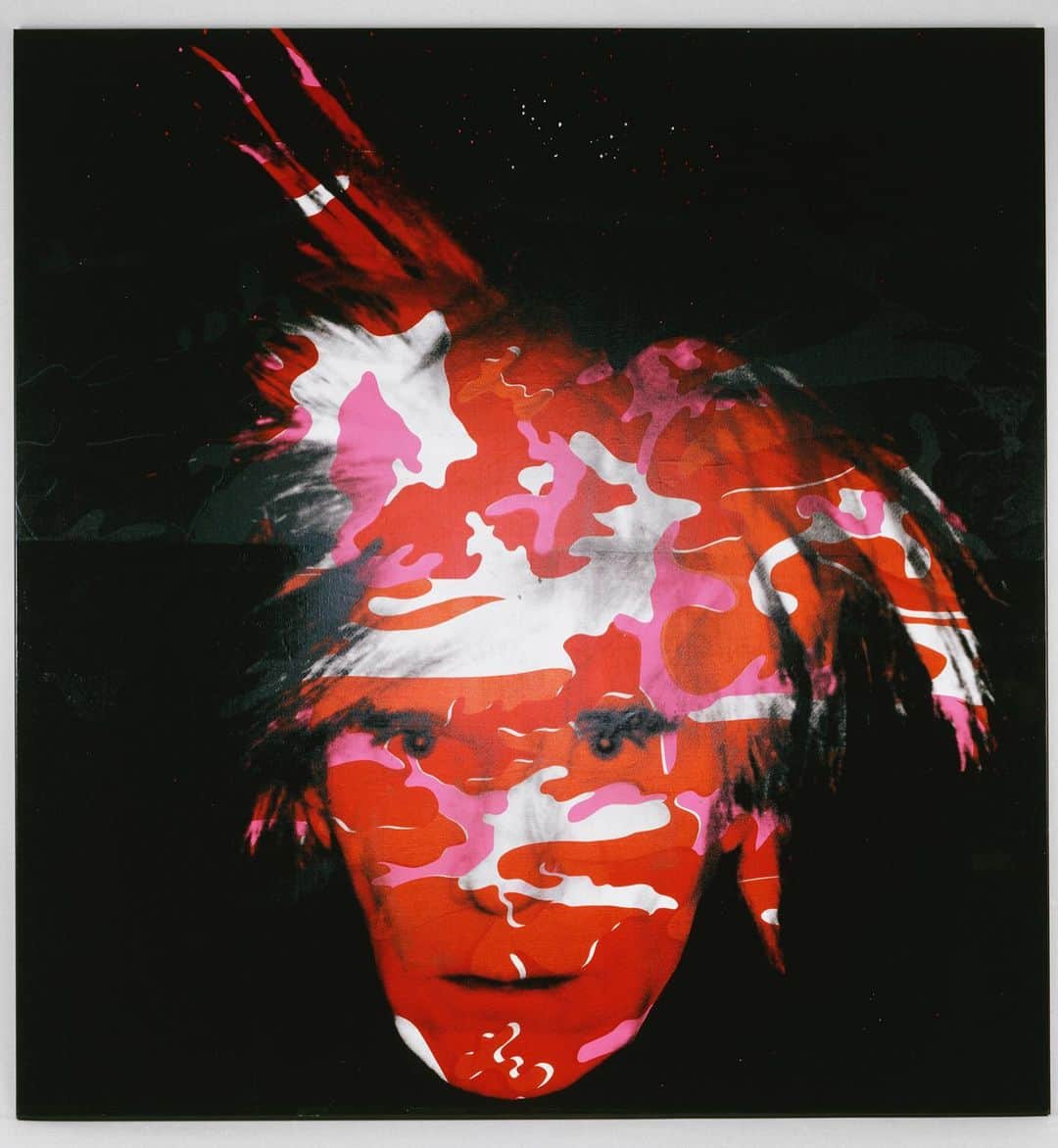 フィラデルフィア美術館さんのインスタグラム写真 - (フィラデルフィア美術館Instagram)「"If you want to know all about #AndyWarhol, just look at the surface of my paintings and films and me, and there I am. There's nothing behind it.” —Andy Warhol, born #onthisday in 1928. #Warhol’s works were influenced by advertising, mass production, and celebrity culture. His identifiable subject matter and distinct style made him a leading figure in the #PopArt movement and one of the most recognizable artists today. • “Camouflage Self-Portrait," 1986, by Andy Warhol © Andy Warhol Foundation for the Visual Arts / Artists Rights Society (ARS), New York」8月6日 21時12分 - philamuseum