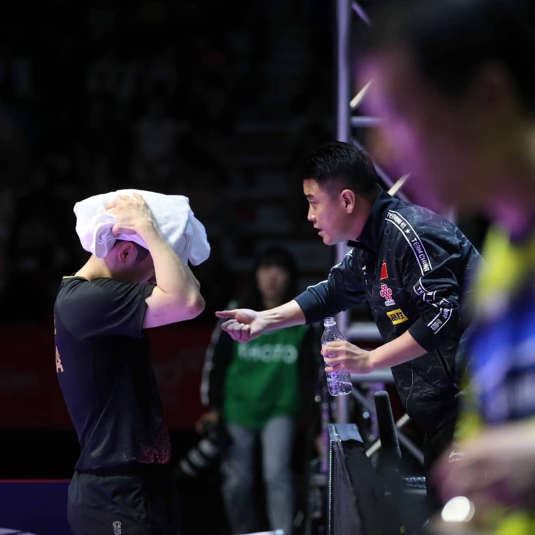 ITTF Worldさんのインスタグラム写真 - (ITTF WorldInstagram)「Do you remember that #insane match😱 at #ITTFWorldTour #2019KoreaOpen between Jeoung Youngsik & Fan Zhendong? 🏓⠀ ⠀  #photooftheday」8月6日 21時30分 - wtt